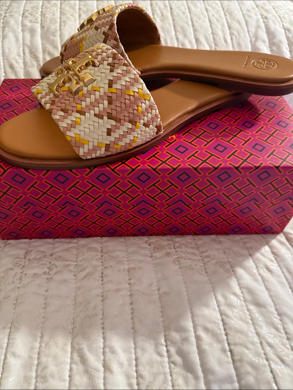Tory Burch Everly Woven Slide Sandals with Gold Logo - Picture 4 of 5